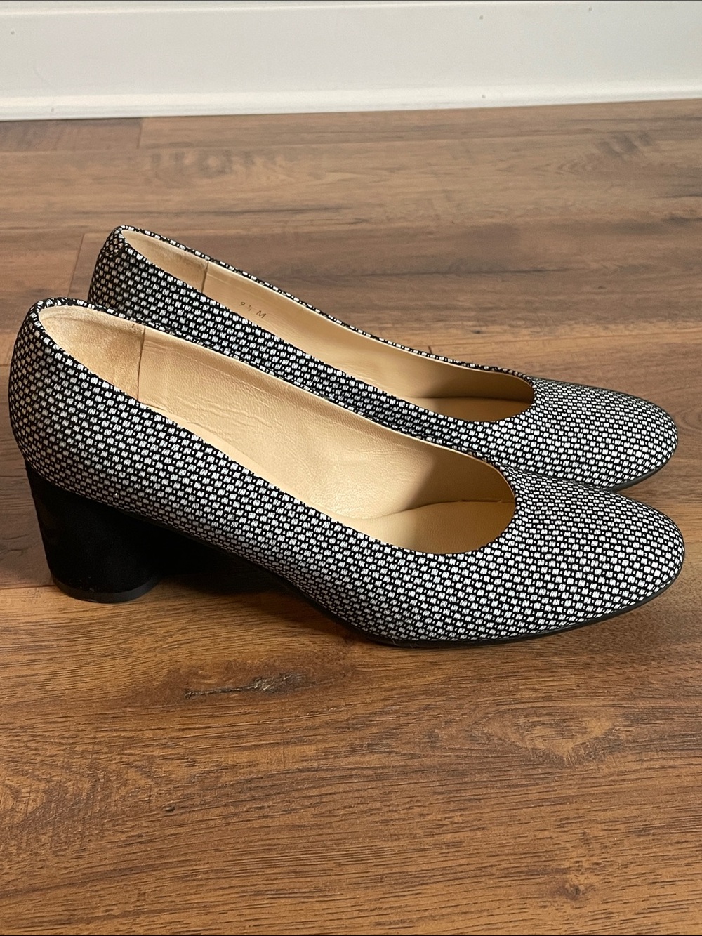 Amalfi by Rangoni Pumps Size 9 Made in Italy